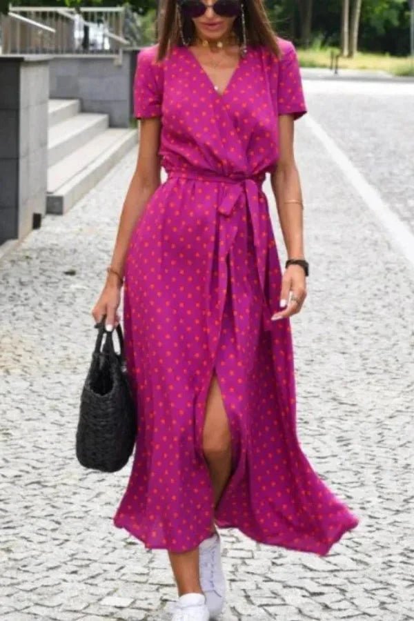 A classic dress featuring a flattering silhouette, perfect for formal occasions. 8