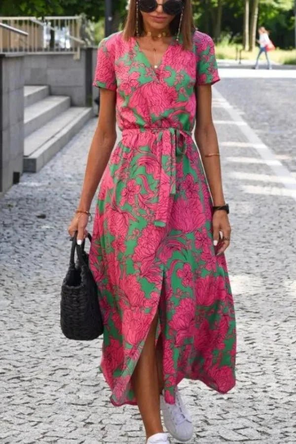 A classic dress featuring a flattering silhouette, perfect for formal occasions. 9