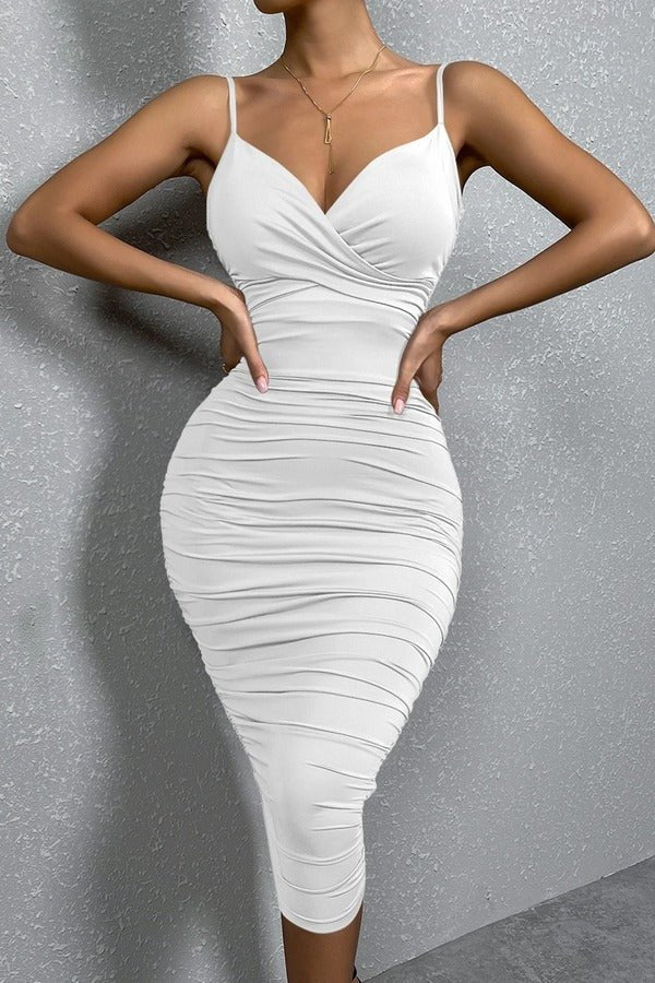 Elegant backless dress with a flowing floor-length silhouette, perfect for formal occasions. 0
