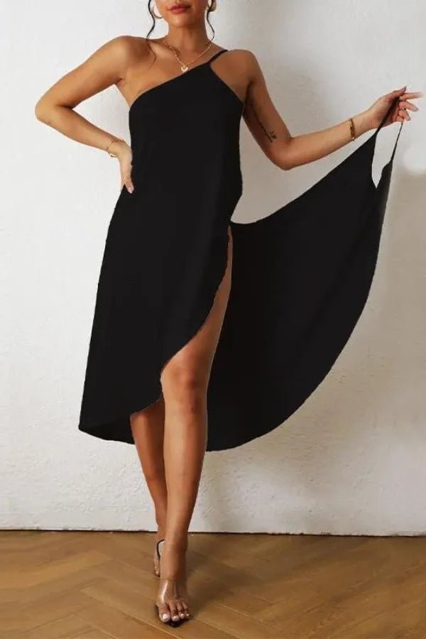 Elegant midi dress featuring a flattering silhouette, perfect for formal occasions. 0