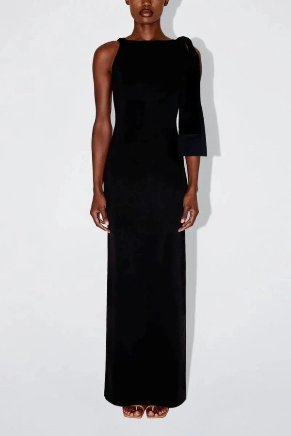 Fitted maxi dress with a boat neckline and tie detail, featuring a sleek silhouette suitable for formal occasions. 0