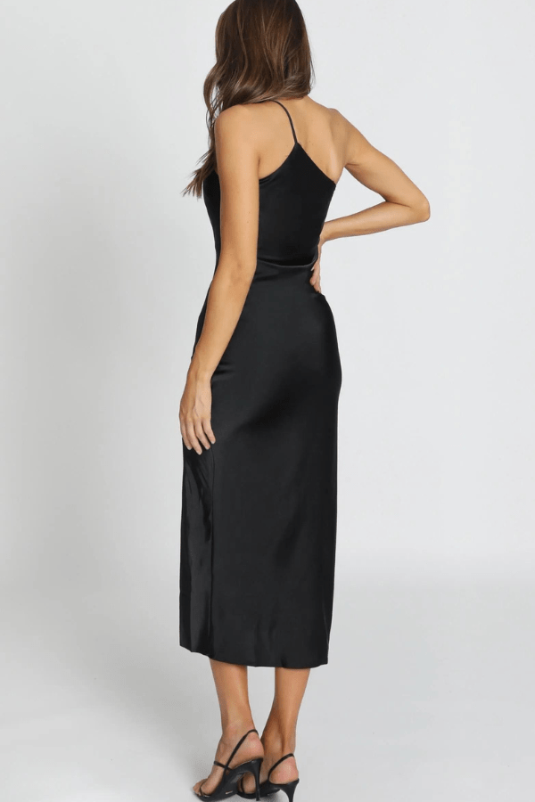 Maxi dress with an open back and thigh-high slit, perfect for formal occasions. 3