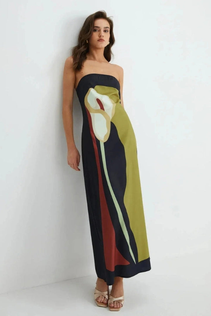 Strapless maxi dress with a column silhouette. 3
