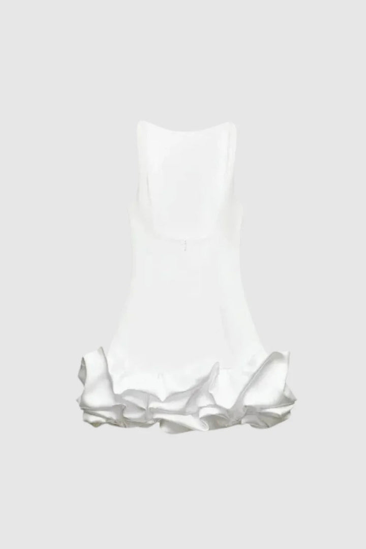 Mini dress with a structured bubble hem, featuring a fitted silhouette, perfect for a casual outing. 4